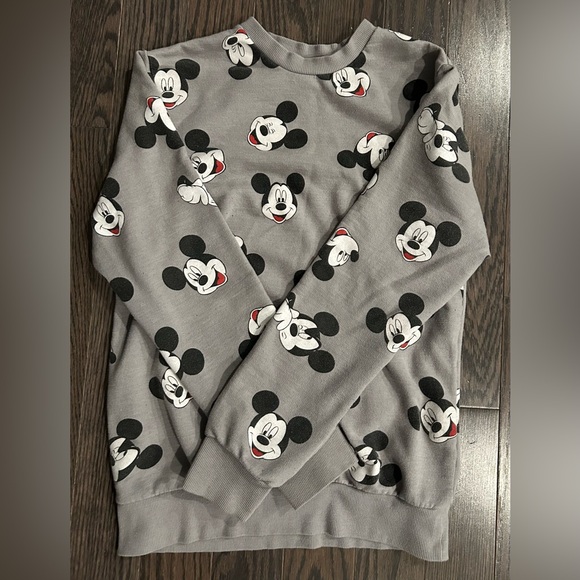Women’s small Disney sweater - Picture 1 of 3